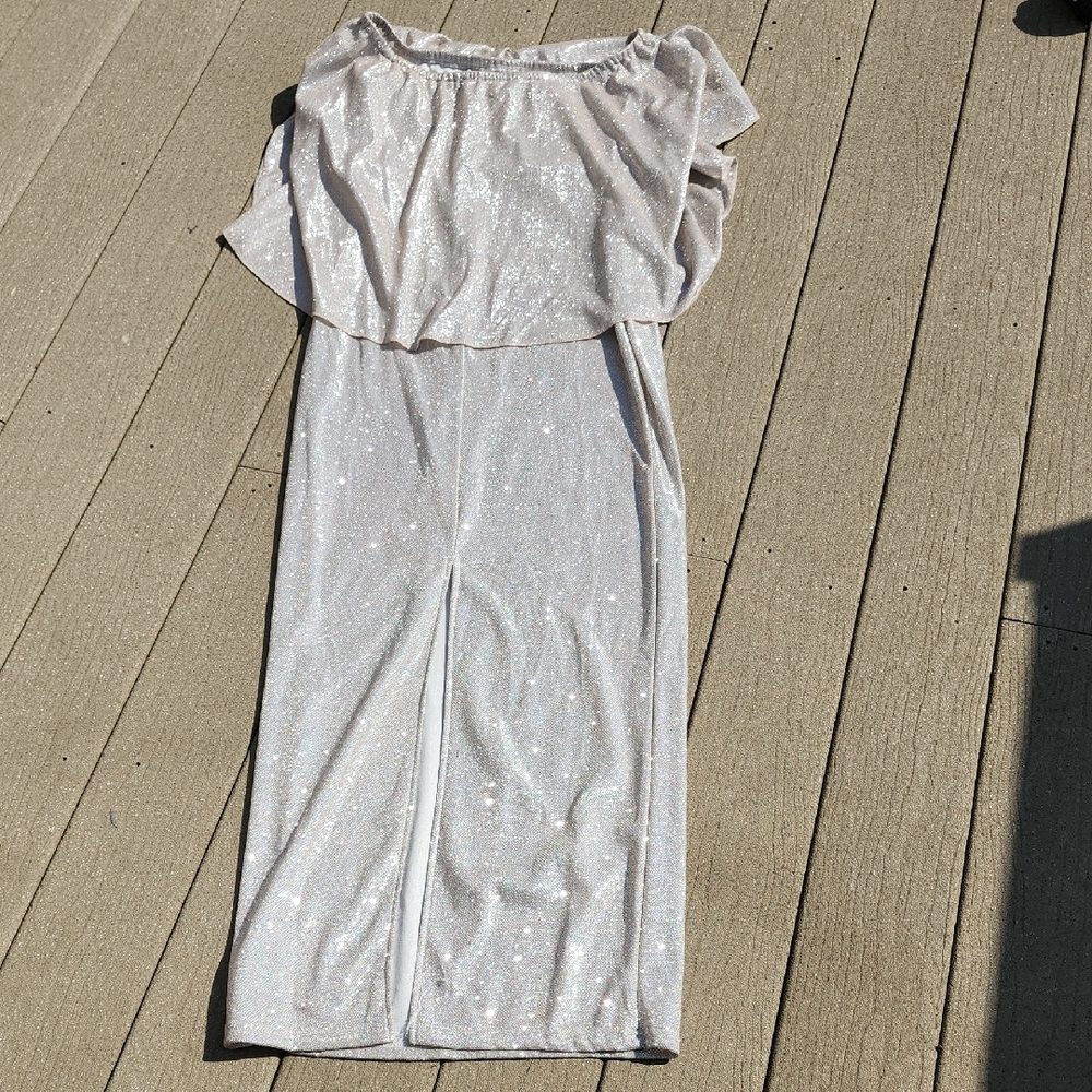 (M) NWT Elegant Silver Off-Shoulder Prom Dress Back Slit Night Glamorous Fancy - Picture 7 of 7